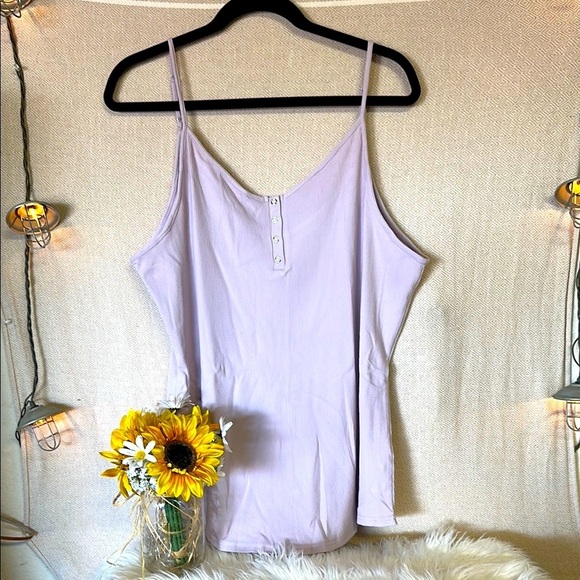 Blakely Lilac‎ Snap Button Tank Top - Picture 1 of 7